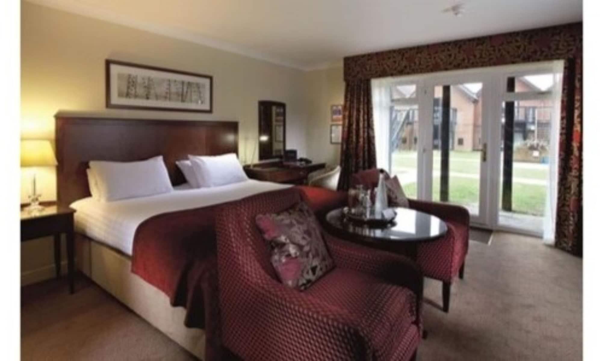 Macdonald Elmers Court Hotel Lymington Bagian luar foto