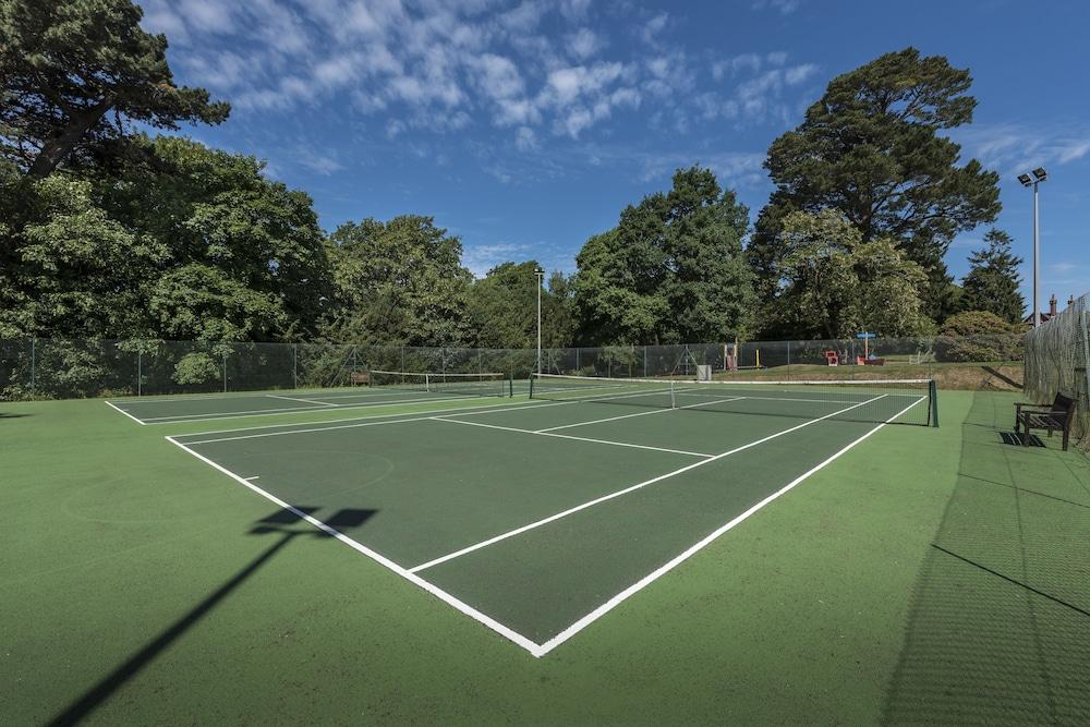 Macdonald Elmers Court Hotel Lymington Bagian luar foto