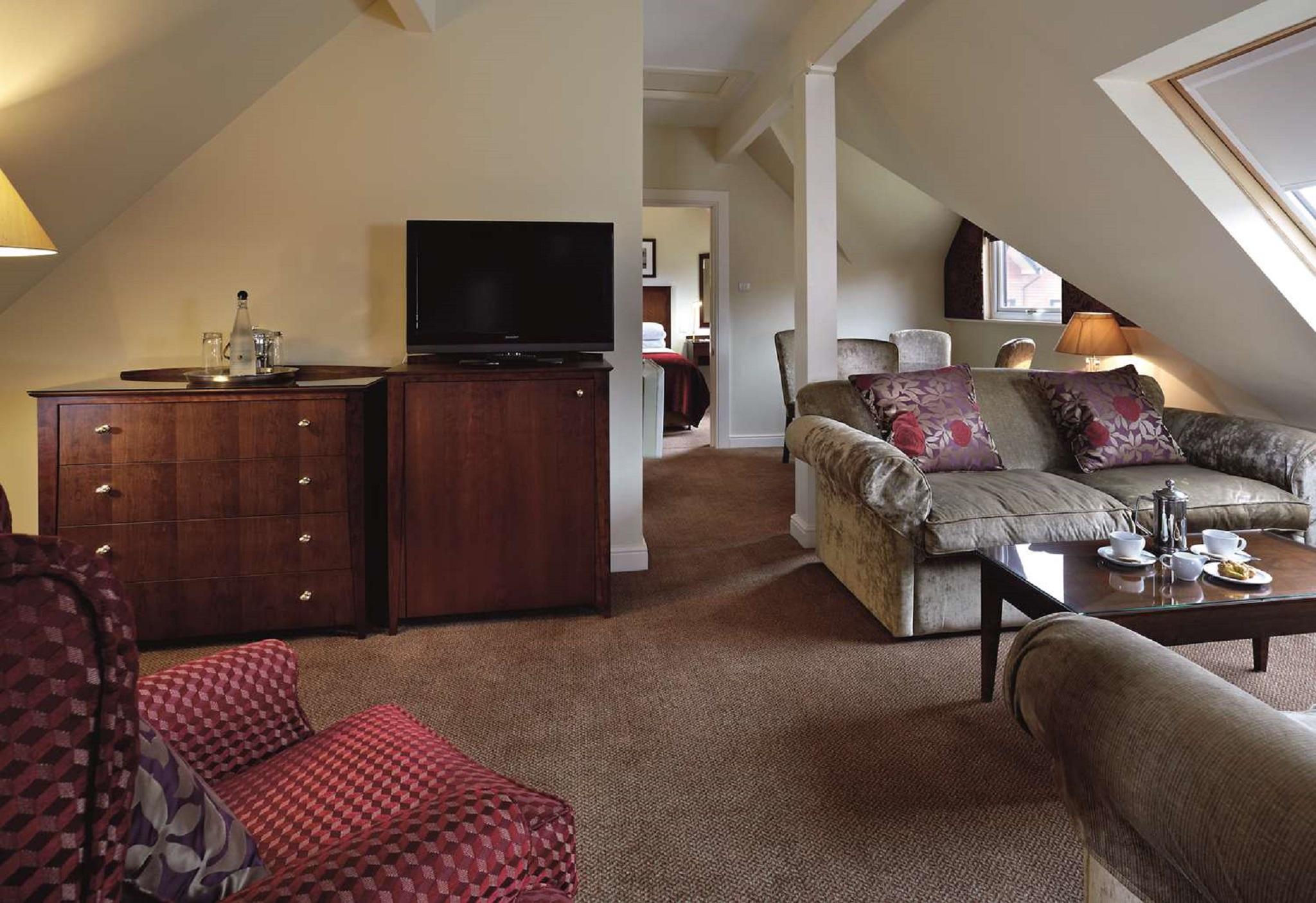 Macdonald Elmers Court Hotel Lymington Bagian luar foto