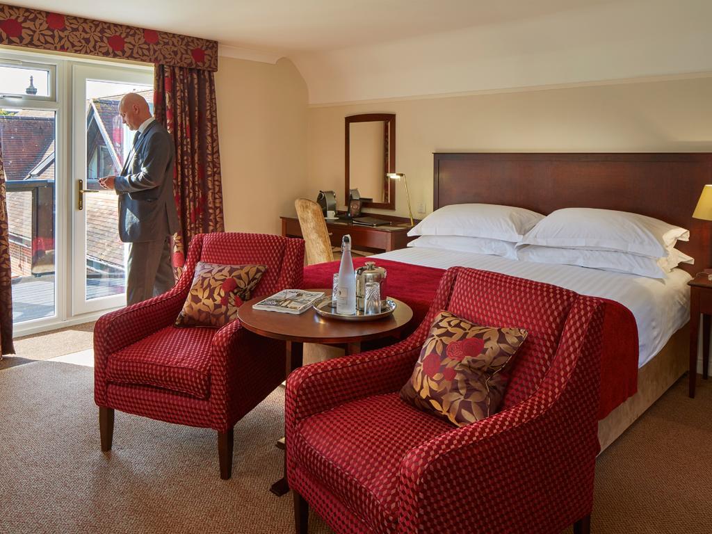 Macdonald Elmers Court Hotel Lymington Bagian luar foto