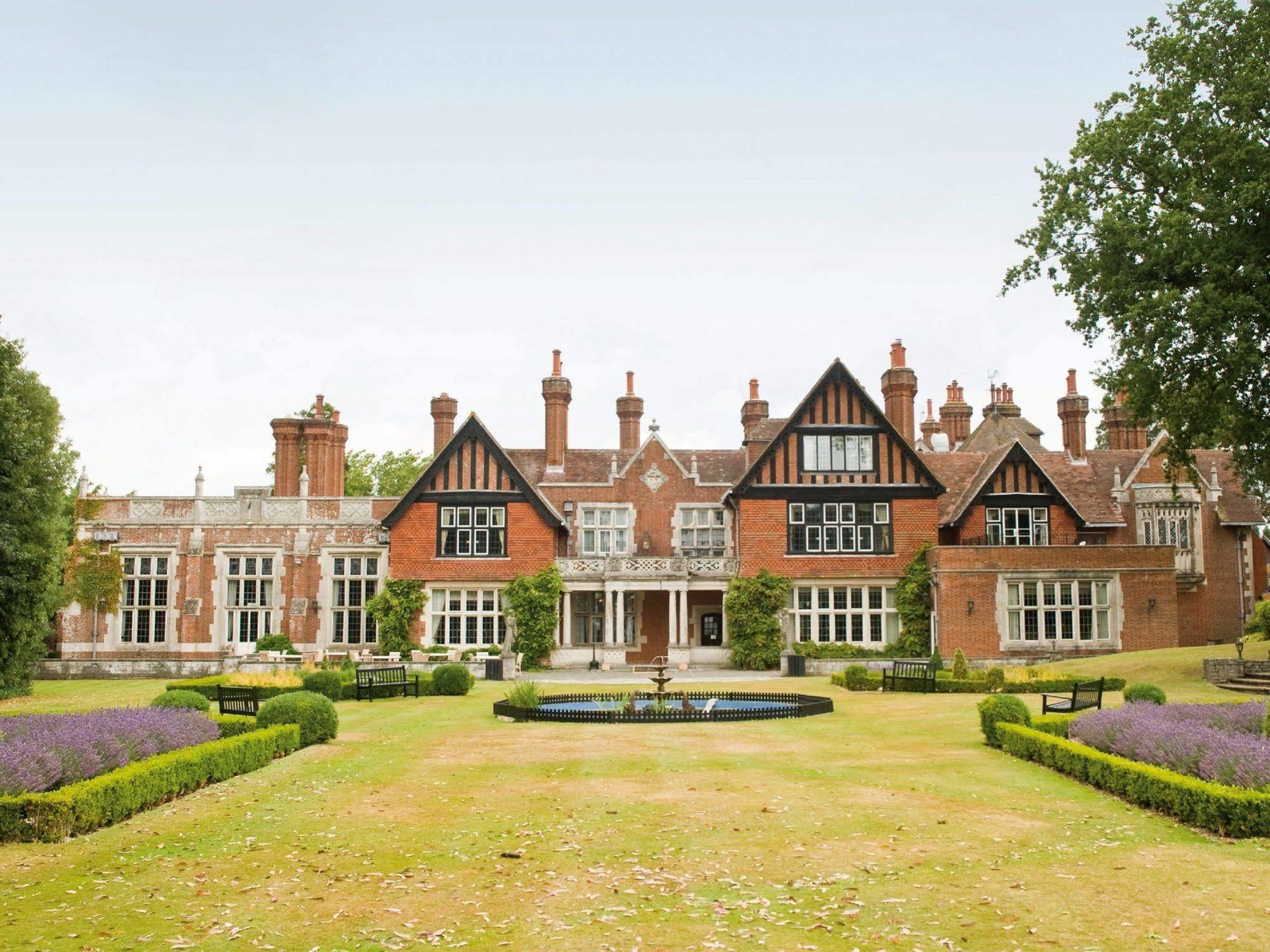 Macdonald Elmers Court Hotel Lymington Bagian luar foto